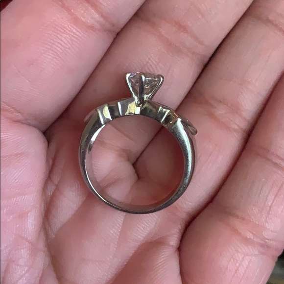 Sterling Silver Ring - Picture 3 of 3